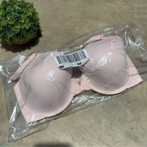 Victoria's Secret Love Cloud, lightly lined 38C Light Pink Bra
